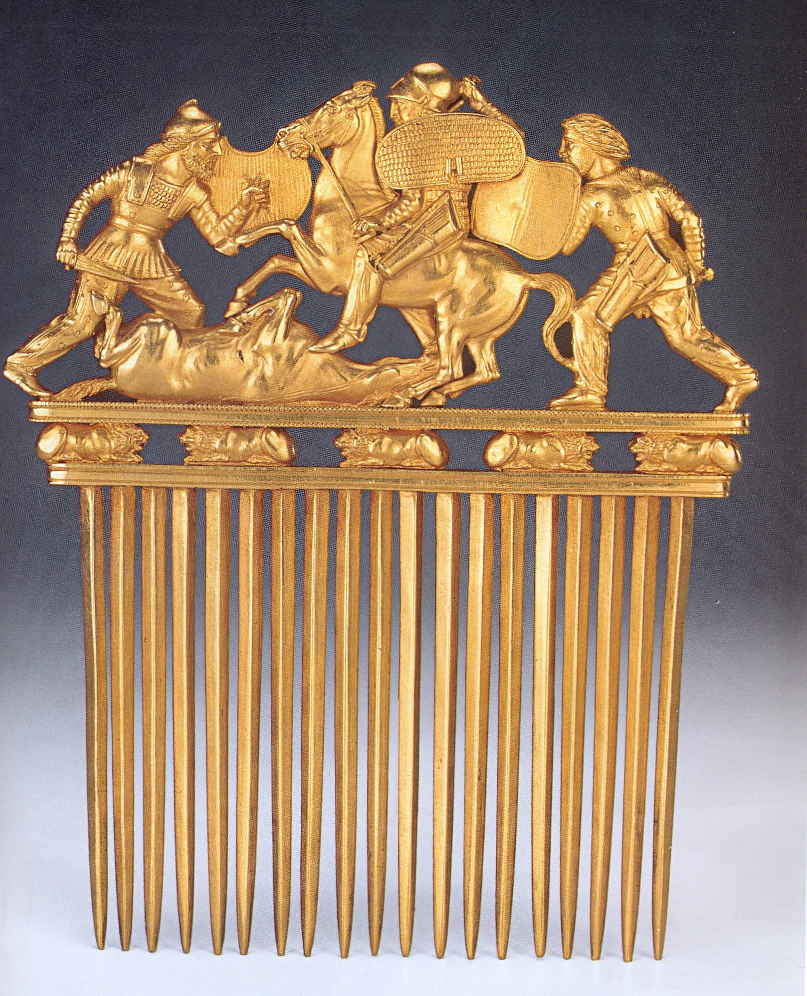 Золотий гребінь з кургану Солоха. Кінець V - початок IV ст. до н. е.